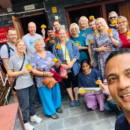Bandipur Samira Homestay & Mountain View Restaurant ภายนอก รูปภาพ