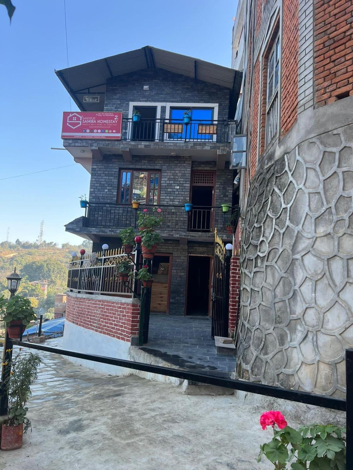 Bandipur Samira Homestay & Mountain View Restaurant ภายนอก รูปภาพ