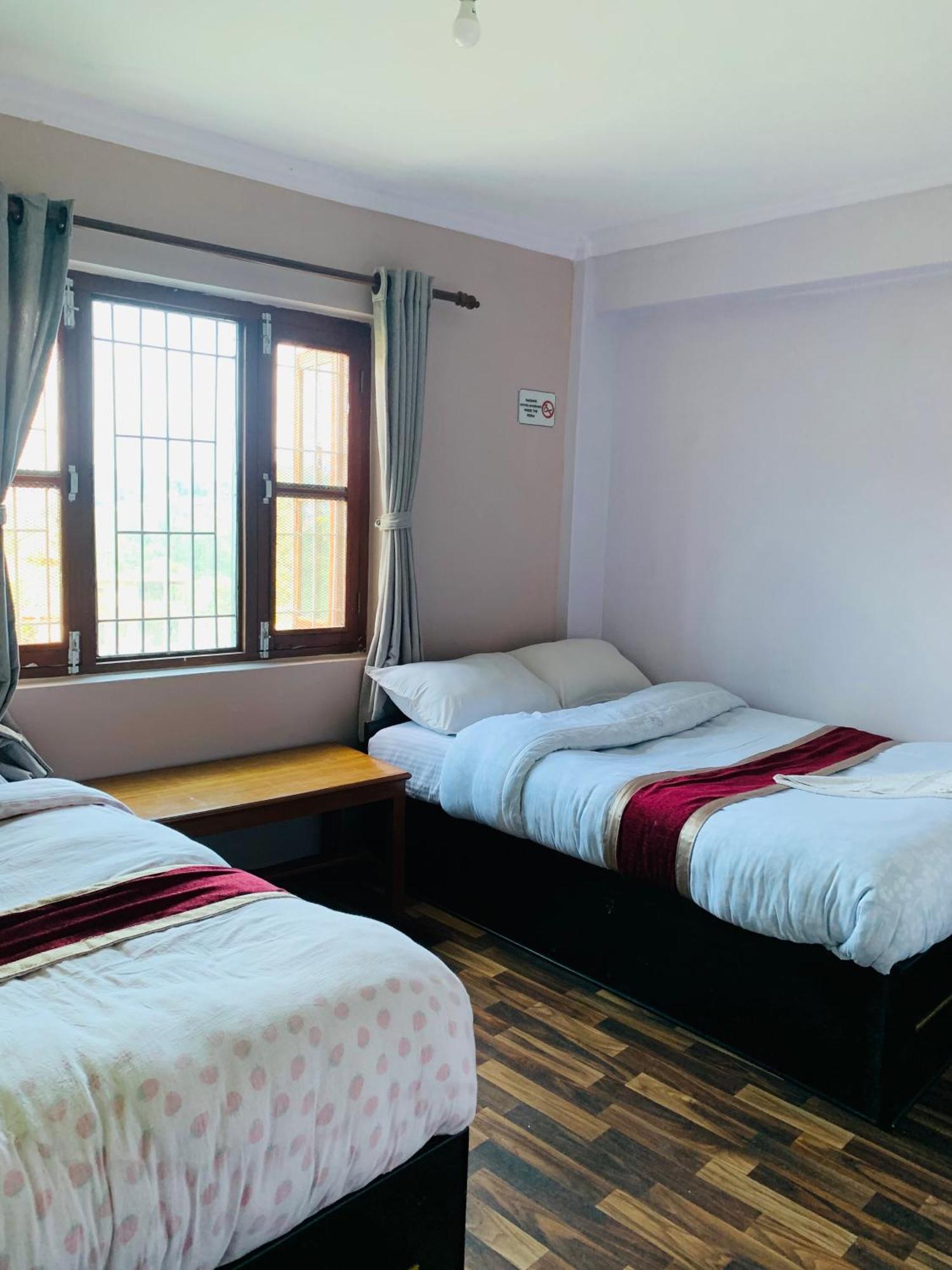 Bandipur Samira Homestay & Mountain View Restaurant ภายนอก รูปภาพ
